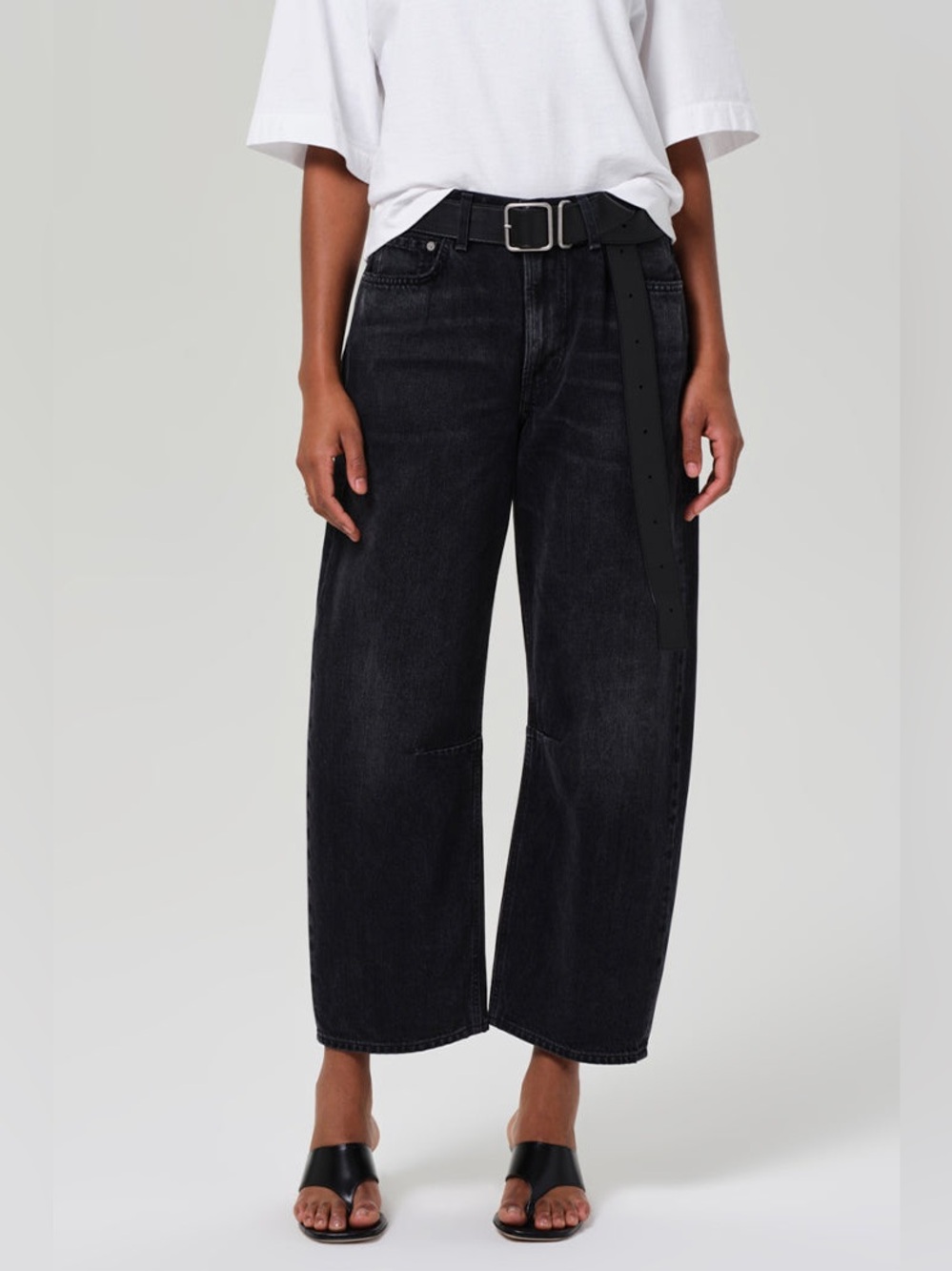 Citizens of Humanity Miro Relaxed Barrel Jeans in Raine Washed Black Size 28